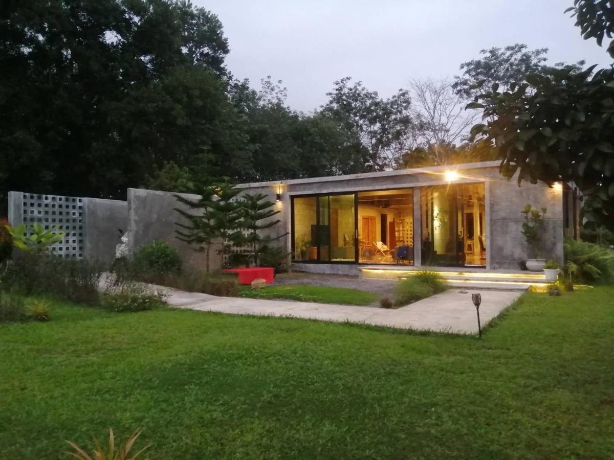 The Box Promkiri Apartman Nakhon Szi Thammarat Kültér fotó
