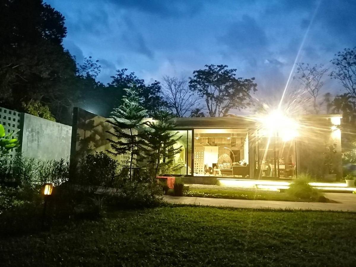 The Box Promkiri Apartman Nakhon Szi Thammarat Kültér fotó