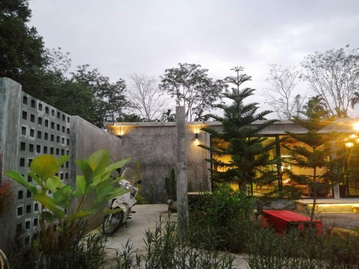 The Box Promkiri Apartman Nakhon Szi Thammarat Kültér fotó